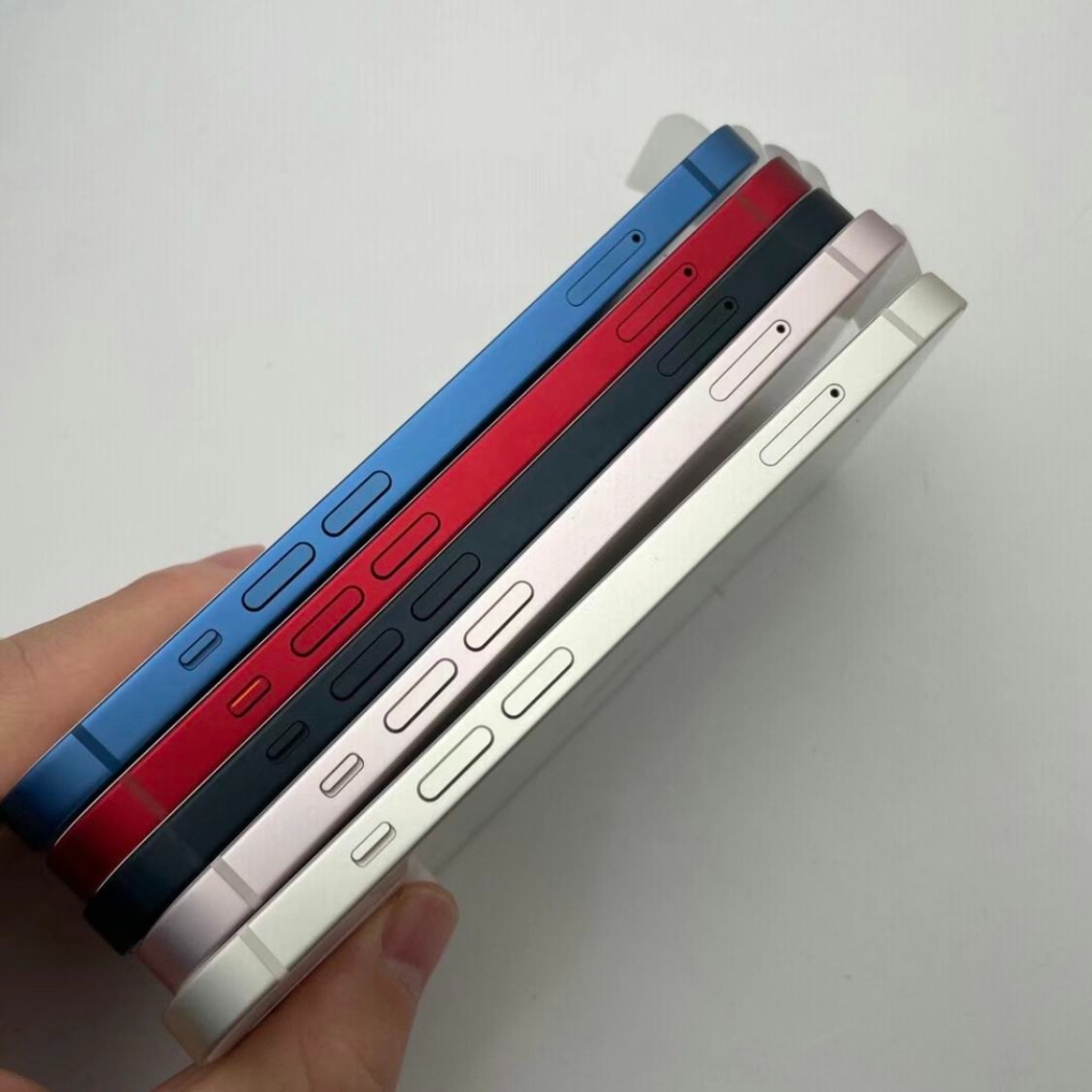 Best Wholesale 5G Refurbished iPhone 13 Unlocked Smartphone - Image 9